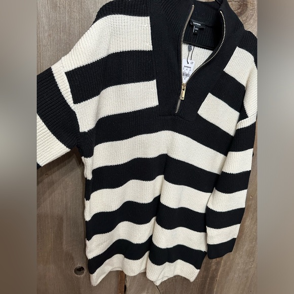 Express Striped Ribbed Quarter Zip Tunic Sweater in Black Cream Size Medium - Picture 4 of 17